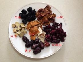 准备材料（所有药材一定要从药房购买，以保证口感）