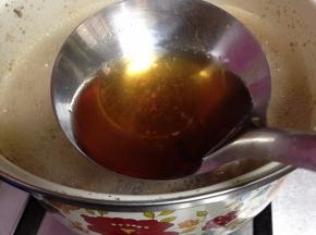 捞出渣子不要，留汤汁