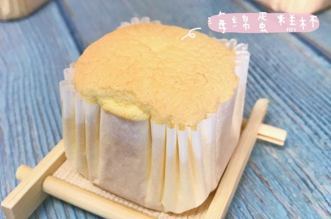海绵杯子蛋糕