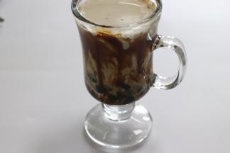 脏脏鲜奶茶就做好了，看起来果然好“脏”，但是美味已经召唤你迫不及待的喝掉她了。