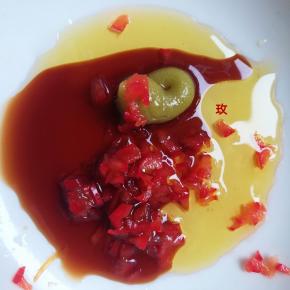 调汁(甜红椒切粒，芥末膏，白醋，生抽，橄榄油、盐)适合自己的口味