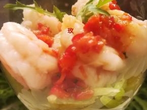 吃时将调汁儿淋入虾仁莴笋中即可。