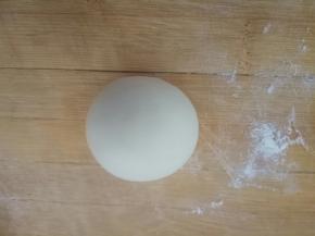 收口向下，整形成kitty的头状