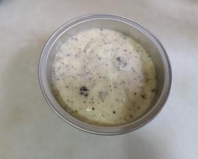 也可以装入杯子，就是奥利奥冰淇淋了。