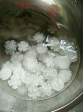 腌好后用凉白开洗两次。