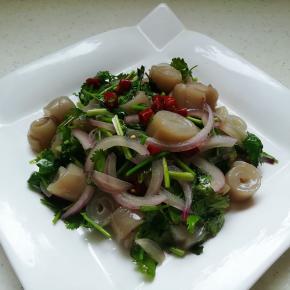 这盘凉爽美味的拌猪皮就做好了