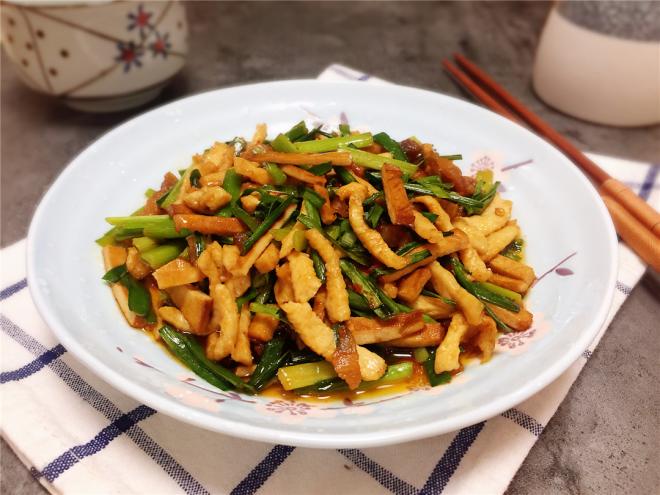 韭菜豆干炒鸡肉