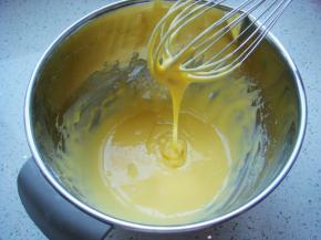 呈“Z”字形搅拌均匀至无颗粒。