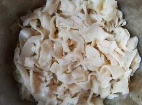 主料已陀的手擀面