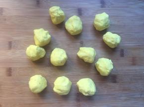 分成均等的12份