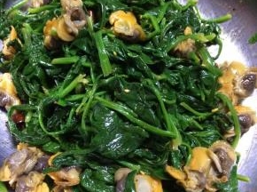 用筷子拌匀即可。