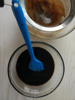 过筛一遍，防止有很多颗粒。