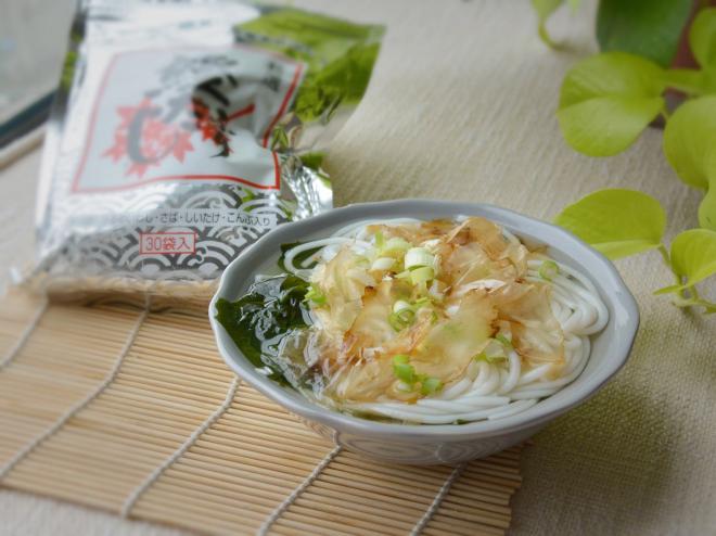 快手早餐：鲣鱼高汤米粉