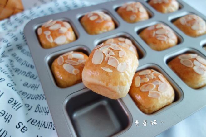 淡奶油杏仁小餐包