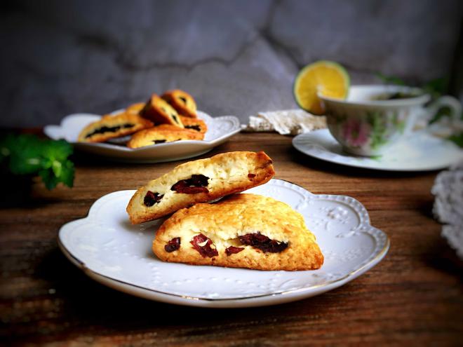 蔓越莓奶酪夹心司康