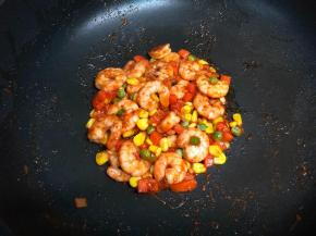 炒匀，关火备用