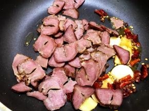 加入猪舌片
