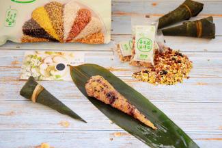 煮出来的粽子一股粽叶的清香，闻着都特别香，粽子出货后，稍稍放晾就可以吃啦，这个是锥形粽，小巧玲珑