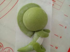 截适量长度粘恐龙头部