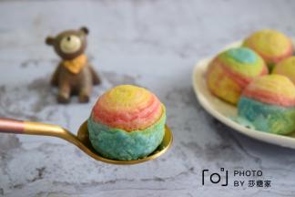 烤箱180度预热10分钟后放入烤箱。180度中层烤20-25分钟。