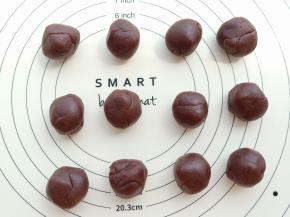 油豆沙20克一份，12份分好备用。