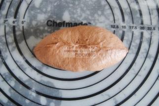 10，再把上下整形捏合成橄榄状