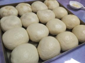 放置到温暖地方，大概1.5倍大，发酵完成。