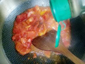 放十三香搅拌均匀