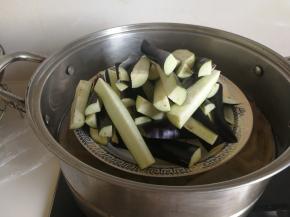 上锅蒸十五分钟左右