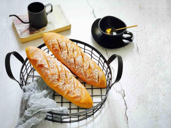 蔓越梅绿豆沙西瓜软欧包