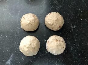 9、滚圆，松弛10分钟。