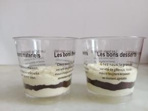 再挤入一层淡奶油。