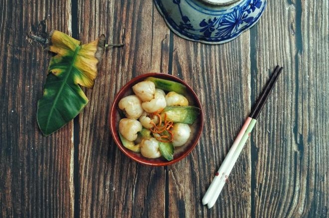 丝瓜虫草花炒糯米糍（荔枝）