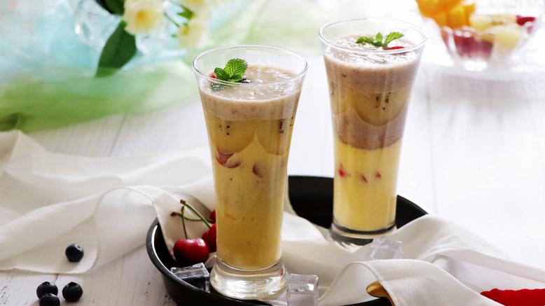 水果酸奶奶昔 简单几步带来夏日清凉