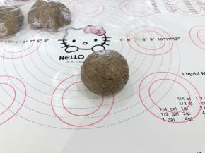 9、揉成光滑的圆形。