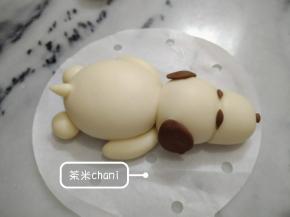 再把眼睛和鼻子也粘上去