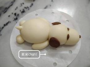 再把眼睛和鼻子也粘上去