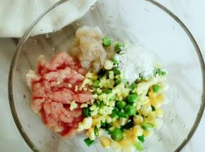 加少许 淀粉 搅拌
