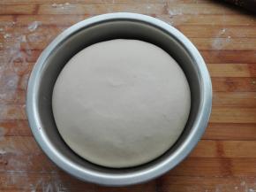 室温发酵至原面团约两倍大