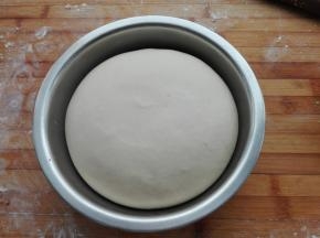 室温发酵至原面团约两倍大