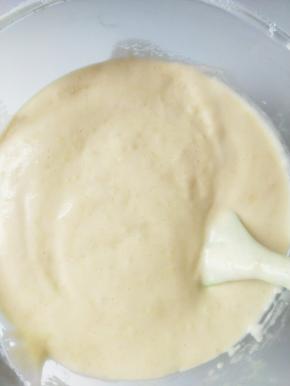 以切拌方式拌匀。