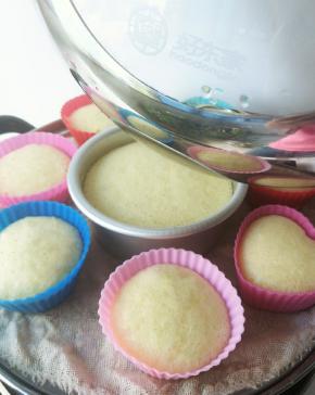 蒸锅水烧开。放入蒸锅大火蒸15分钟。