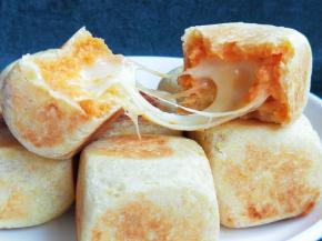 趁热吃，芝士超级拉丝。