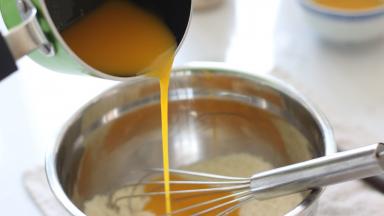 加入刚才制作好的【步骤8】，混合拌匀