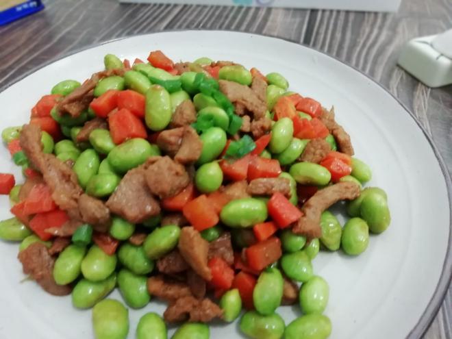 肉炒毛豆胡萝卜