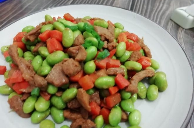 肉炒毛豆胡萝卜