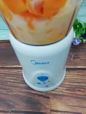 然后打开开关，打到没有果粒为止