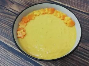 先摆上一层芒果花