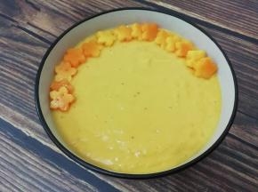 先摆上一层芒果花