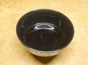 香醋、糖、酱油倒入碗里混合好，放入微波炉叮热后搅拌均匀